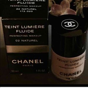 New authentic Chanel 02 Naturel perfecting makeup